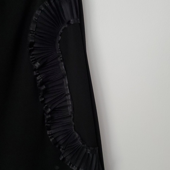 NWOT Black Ruffle Design Midi Skirt - size S - Picture 4 of 10